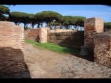 03347 ostia - regio i - insula iii - caseggiato dei molini (i,iii,1) - via dei molini - re - catillus vor raum (13) - bli ri nordosten - 01-2024.jpg